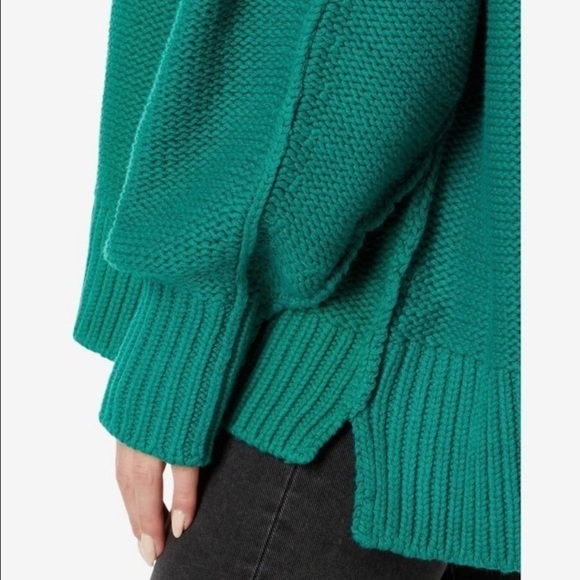 Free People Alli V-Neck  Slouchy Ribbed Trim Chunky knit Sweater Size M - Picture 6 of 16